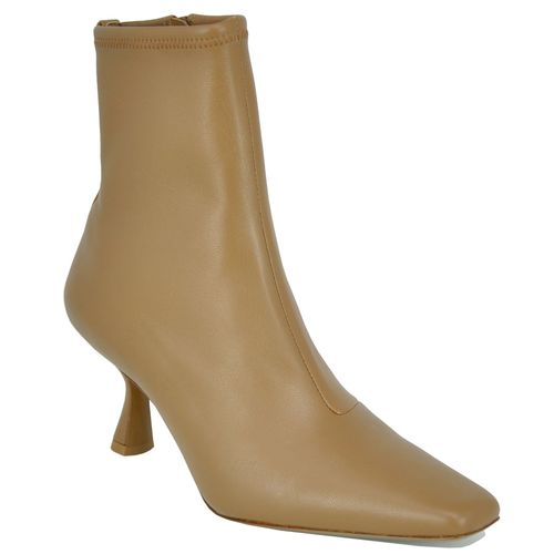 Thandy Leather Curved Heel Boot